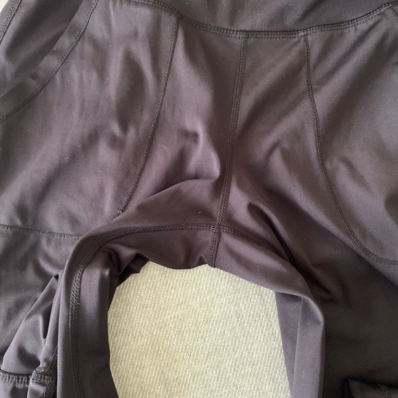 Yogalicious Black High-Waisted Leggings with Stretch Fit - Picture 3 of 5